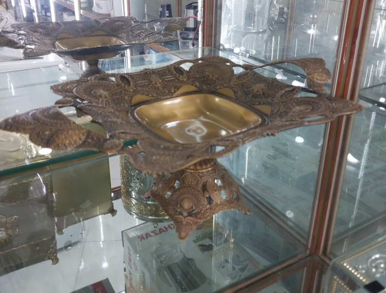 شیرینی خوری پایه دار دسته دار