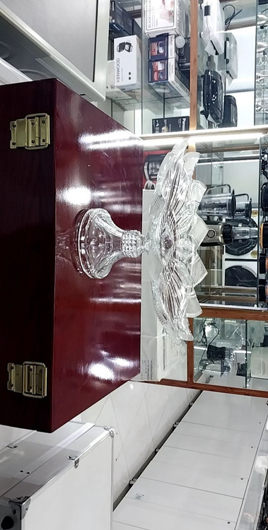 میوه خوری پایه دار تراش